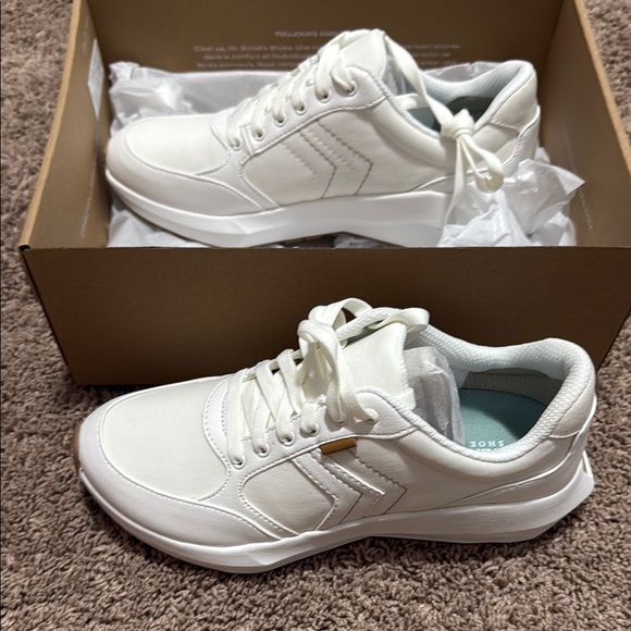 White Sneakers - Picture 1 of 1